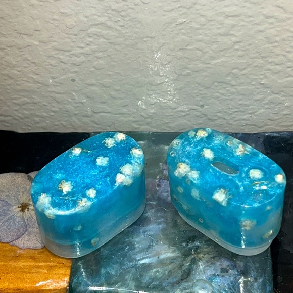 Apple AirPod Case AirPod Gen 1 or 2 Ombré Translucent Blue White Baby’s Breath - Picture 1 of 5